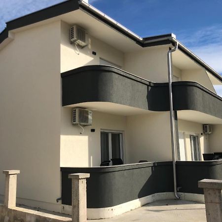 Lanika Apartments Ulcinj Esterno foto