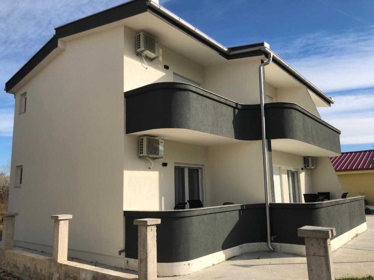 Lanika Apartments Ulcinj Esterno foto